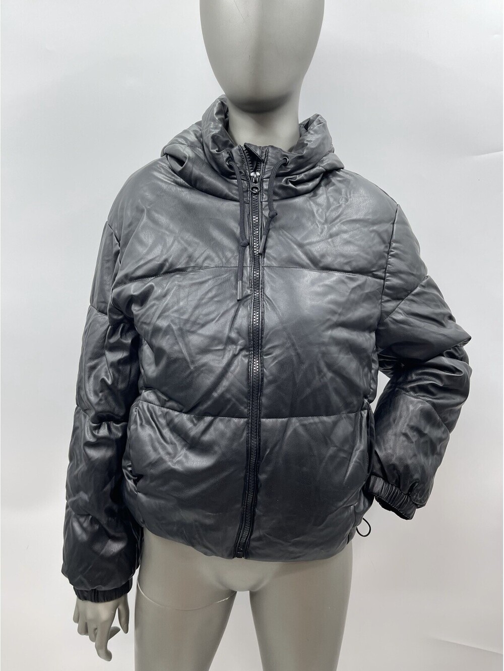 NWT Women’s Love Tree Full Zip Faux Leather Puffer Black Jacket Size M